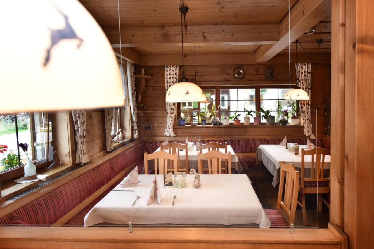 Gasthaus & Pension Alphorn Lech am Arlberg Exterior photo